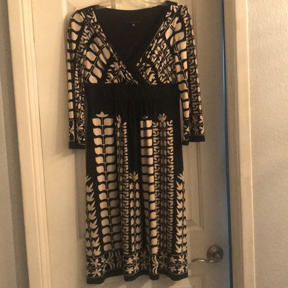 Empire waist black & white dress - Picture 1 of 3